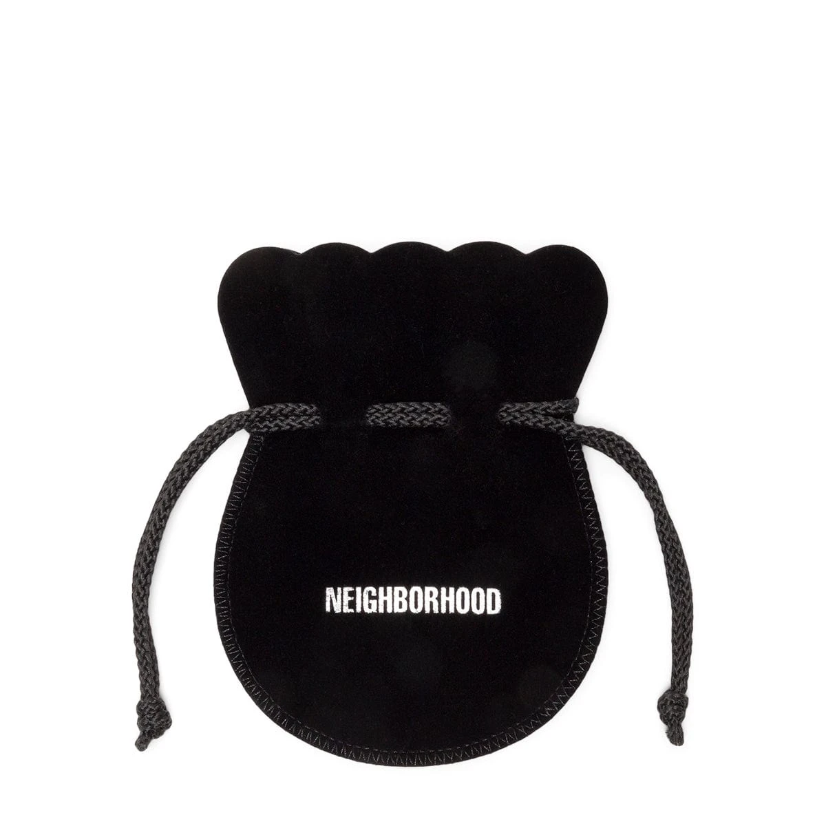 Neighborhood SILVER SAFETY PIN NECKLACE - Image 4