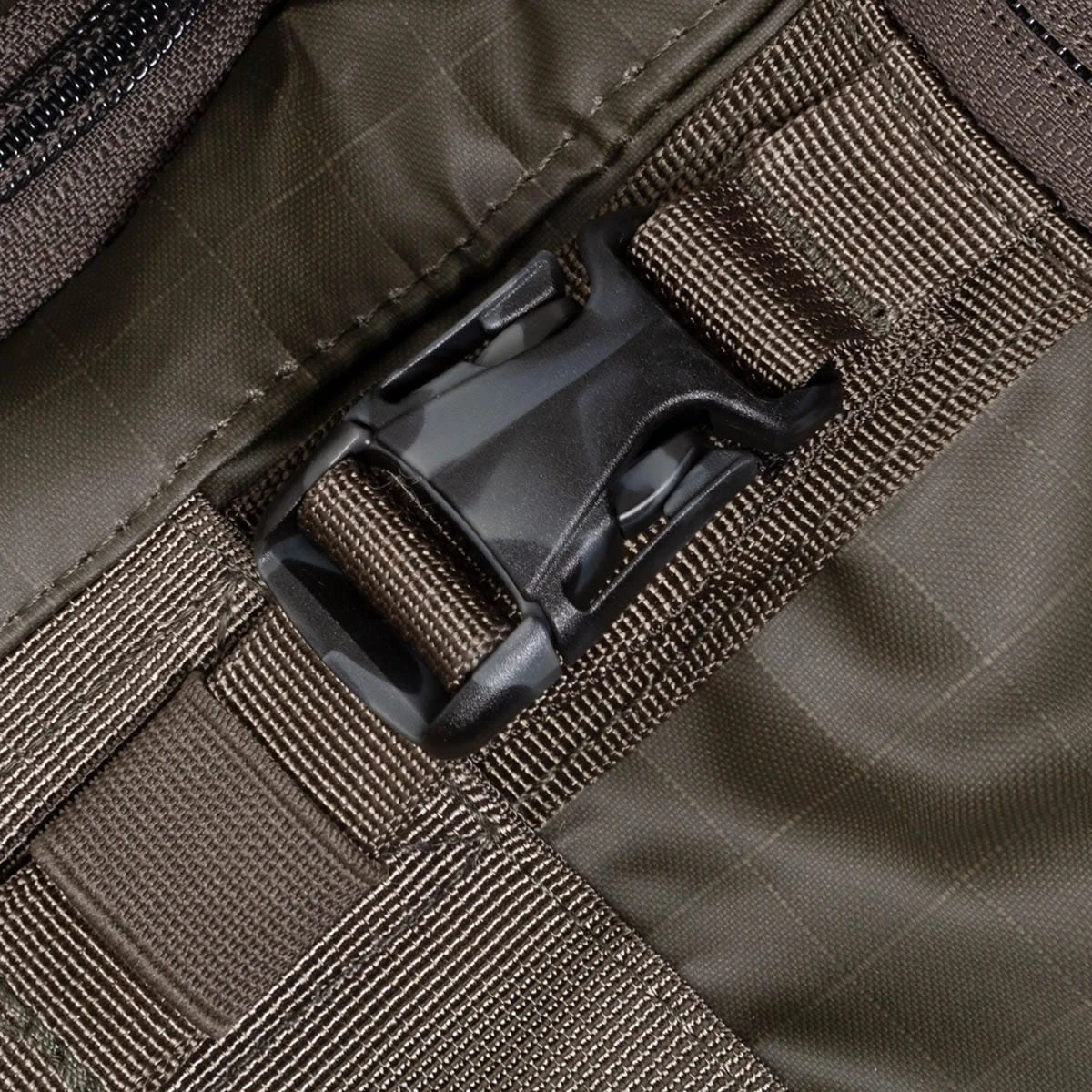 The North Face BASE CAMP VOYAGER DUFFEL - 32L - Image 11